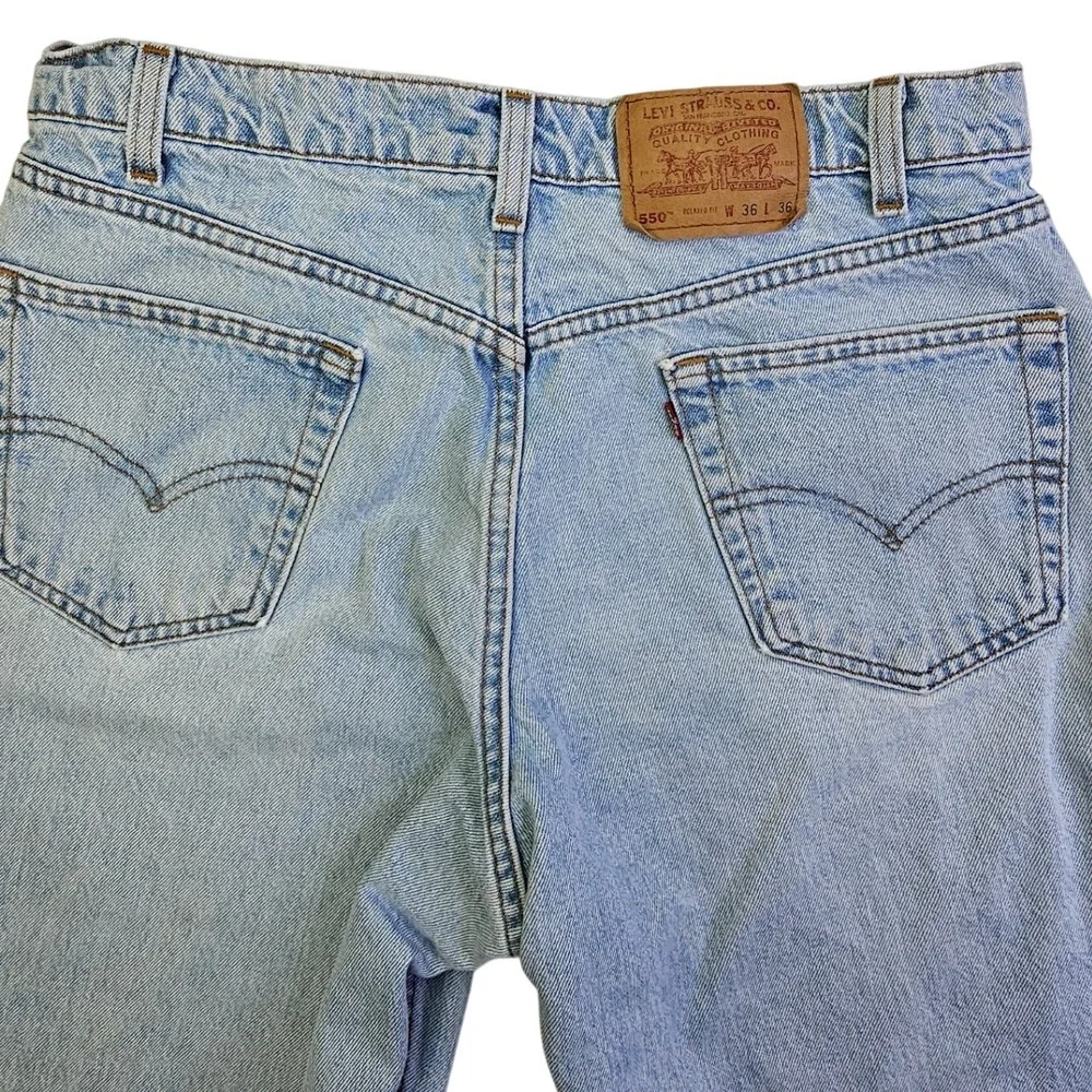 Levi Strauss 550 Relaxed Fit Light Wash Denim Jeans Mens Size 36x36 Made‎ in USA
